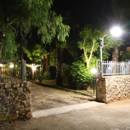 Villa Claudia vacanze Torre Suda Exterior foto
